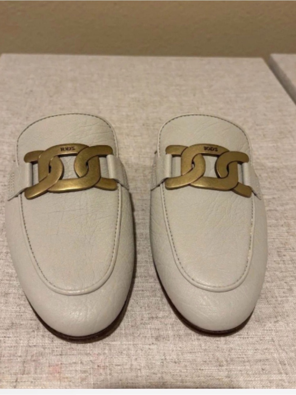TOD'S Sabot Cream Butter Soft  Leather  Mule w/ Gold Hardware BRAND NEW size 37